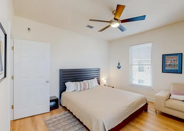 Bulldog House Gulf Shores