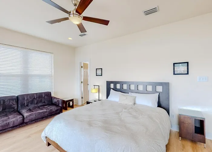 Holiday home Bulldog House Gulf Shores
